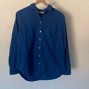 Everlane blue cotton button up shirt